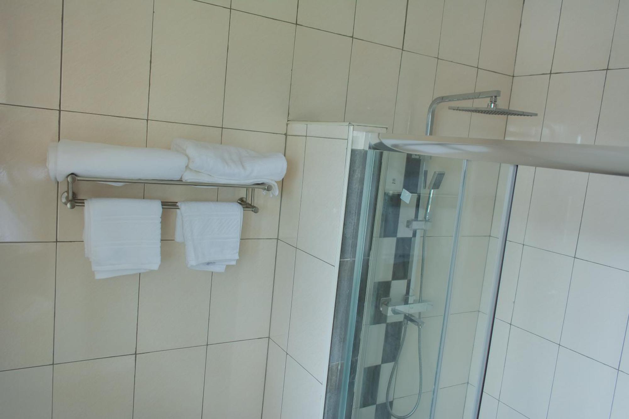 Divine Heights Bed And Breakfast Lilongwe Area 43 מראה חיצוני תמונה